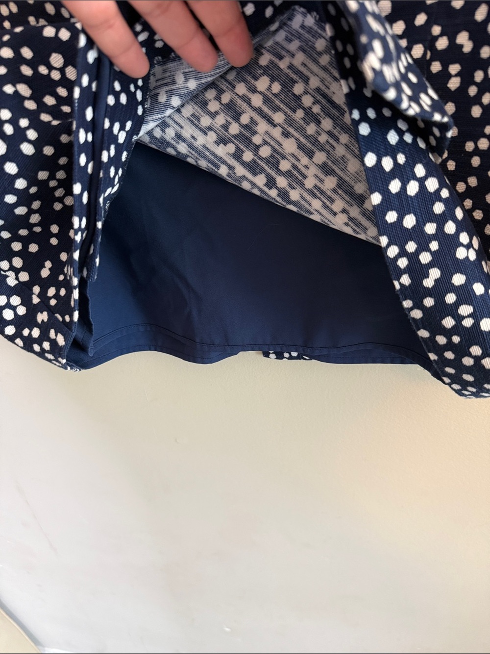 Talbots Navy Polka Dot Side-Button Pencil Skirt - Size 12 - Picture 4 of 6